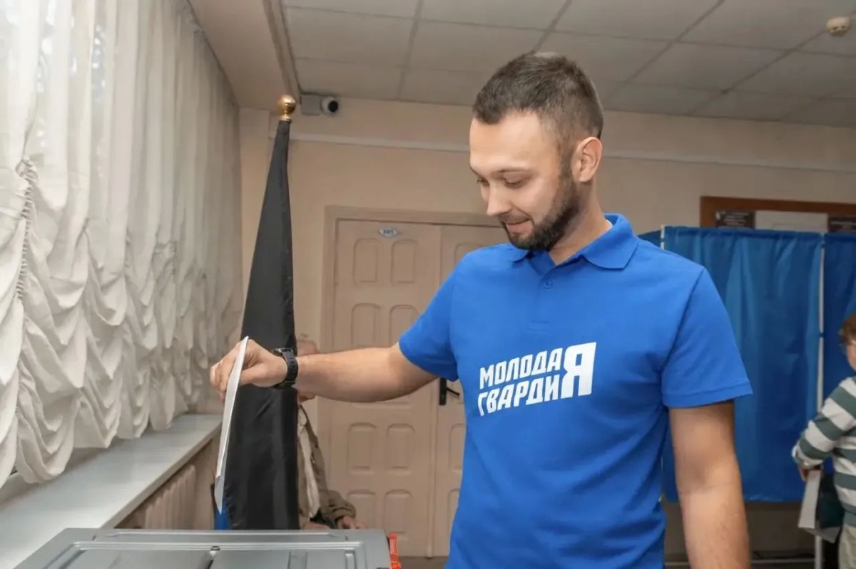 Депутаты Народного Совета ДНР приняли участие в выборах депутатов Государственной Думы Парламентарии Донецкой Народной Республики подтвердили свою активную жизненную и гражданскую позицию, отдав свой голос за представителя... Депутаты Народного Совета ДНР приняли участие в выборах депутатов Государственной Думы Парламентарии Донецкой Народной Республики подтвердили свою активную жизненную и гражданскую позицию, отдав свой голос за представителя...