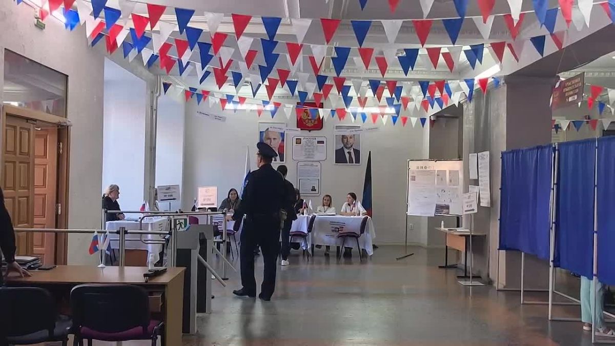 Глава ДНР Денис Пушилин проголосовал на выборах в Госдуму