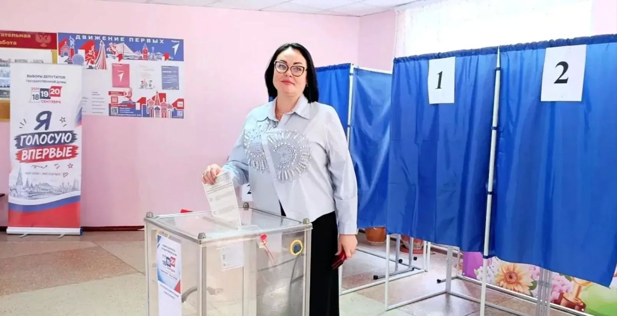 Наталья Бегуненко: Управляющий делами Управы Петровского внутригородского района, лидер общественного мнения, Татьяна Александровна Мацан посетила один из избирательных участков района, на котором проголосовала за депутатов... Наталья Бегуненко: Управляющий делами Управы Петровского внутригородского района, лидер общественного мнения, Татьяна Александровна Мацан посетила один из избирательных участков района, на котором проголосовала за депутатов...