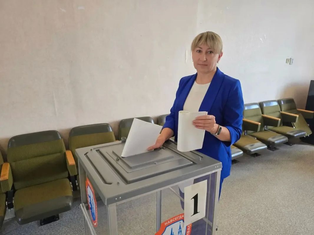 Татьяна Темникова: Наши активисты проголосовали на выборах депутатов Государственной Думы, ведь будущее страны зависит от каждого из нас Татьяна Темникова: Наши активисты проголосовали на выборах депутатов Государственной Думы, ведь будущее страны зависит от каждого из нас