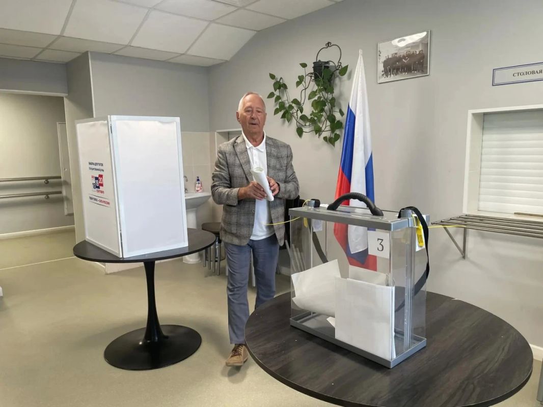Без отрыва от производства: сотрудники ДРПОЦ проголосовали на выборах в Госдуму Без отрыва от производства: сотрудники ДРПОЦ проголосовали на выборах в Госдуму