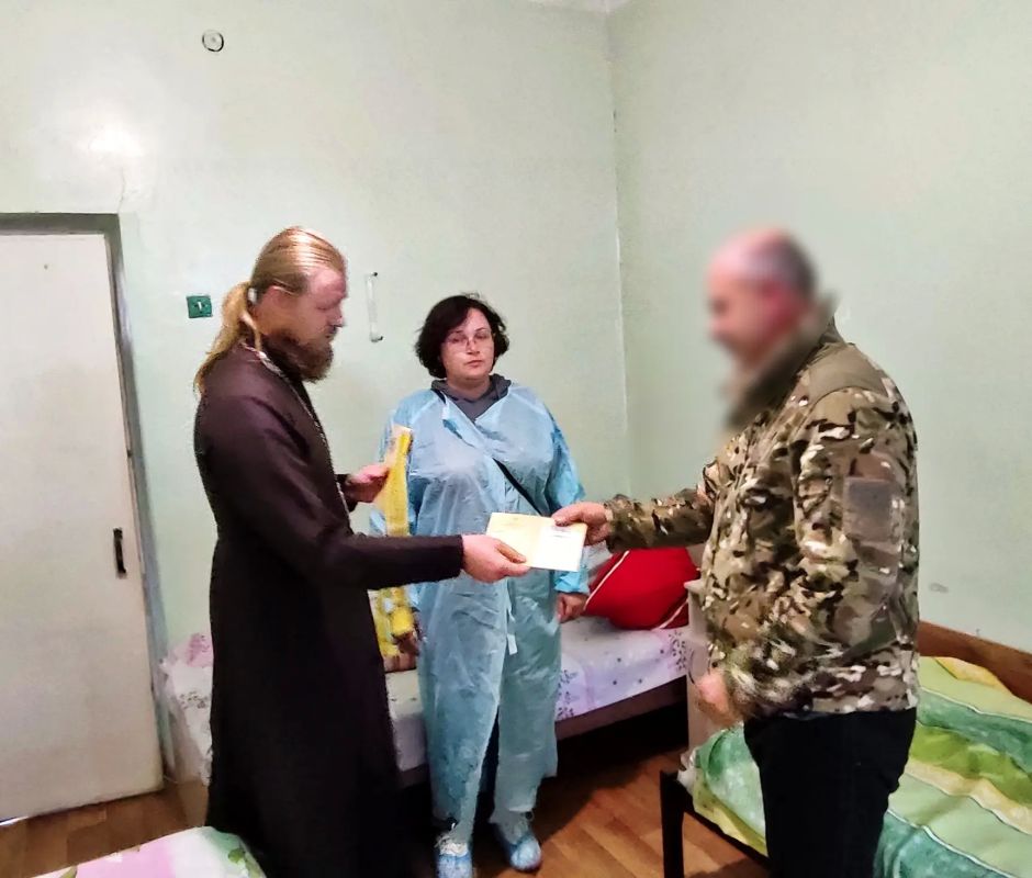 "Вы не одни: Поддержка защитников Родины от волонтеров Тореза" "Вы не одни: Поддержка защитников Родины от волонтеров Тореза"