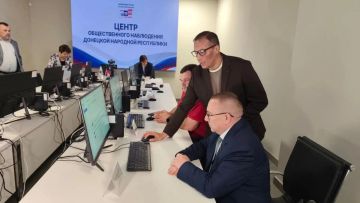 В первый день выборов депутатов Госдумы РФ начал работу Центр общественного наблюдения ДНР, который возглавляет зампред Общественной палаты ДНР Дмитрий Чернышев