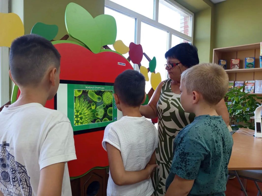 В ДНР открыли ещё два детских культурно-просветительских центра «Все начинается с семьи» В ДНР открыли ещё два детских культурно-просветительских центра «Все начинается с семьи»