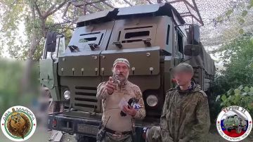 Два майора: Фронтовая броня. Пишу этот пост, а сообщение в мониторинговых каналах о БПЛА приходят с интервалом в несколько секунд - Никольское, Таврово, К.Заслонова в укрытие, Разумное 81 в укрытие