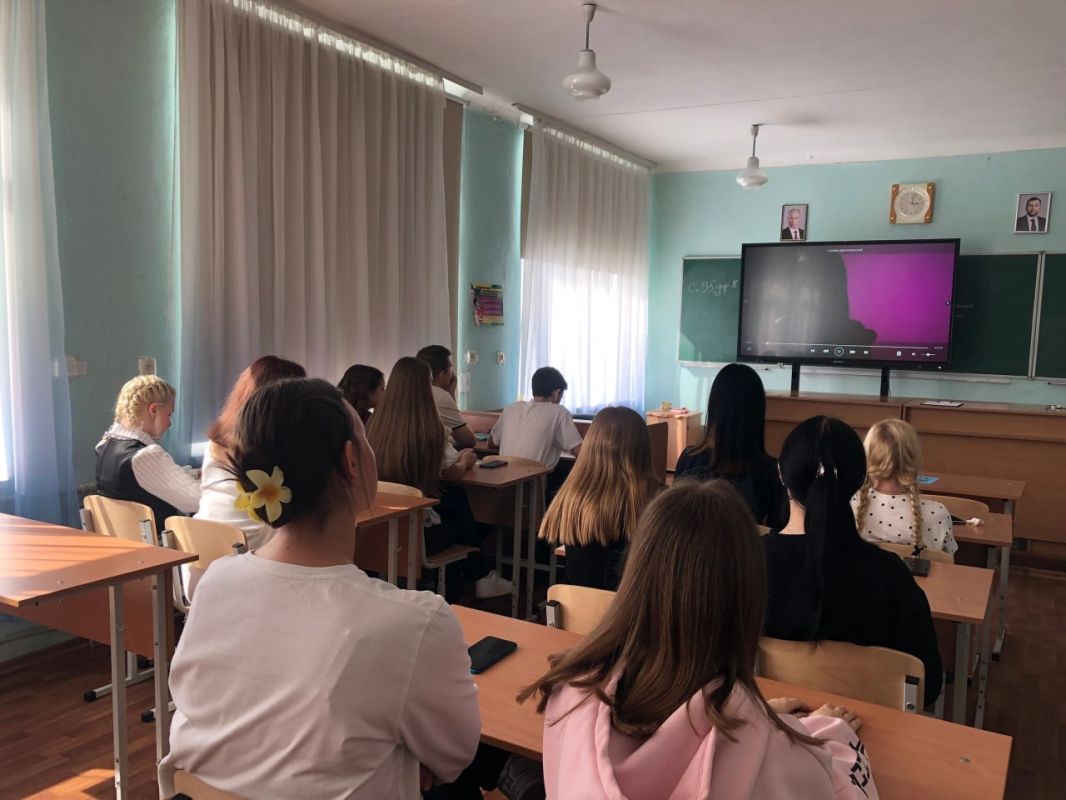 С подростками Ждановки поговорили о вреде наркотиков С подростками Ждановки поговорили о вреде наркотиков
