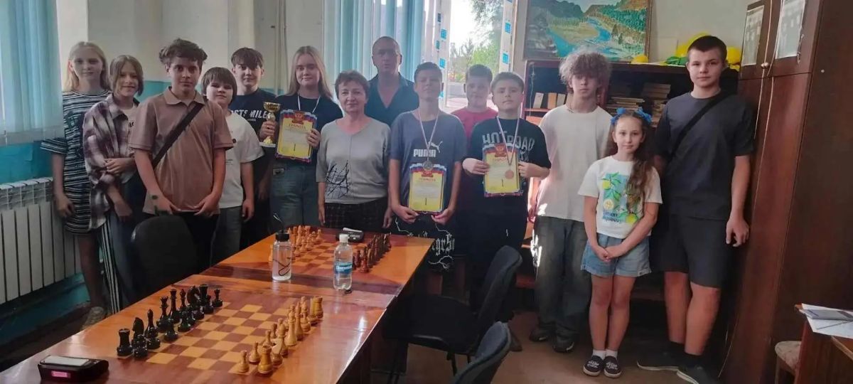 В Енакиево определили лучших юных шахматистов В Енакиево определили лучших юных шахматистов