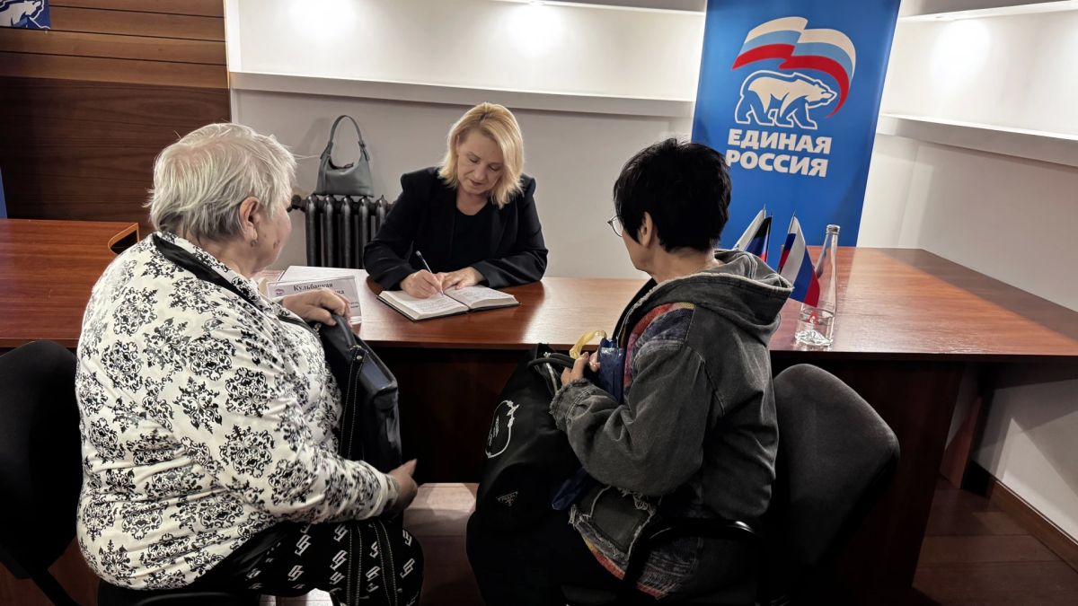 Жизненные узлы: какие проблемы обсуждали на приёме у депутата НС ДНР Жизненные узлы: какие проблемы обсуждали на приёме у депутата НС ДНР