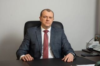 Антон Кольцов: Уважаемые мариупольцы!. Сегодня в ходе смс-информирования о распределении квартир один из операторов связи ошибочно направил сообщения не только гражданам, состоящим в очереди, но более широкому кругу абонентов