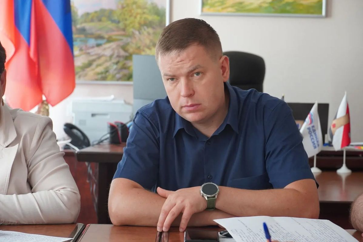 В администрации городского округа Енакиево состоялось малое аппаратное совещание В администрации городского округа Енакиево состоялось малое аппаратное совещание