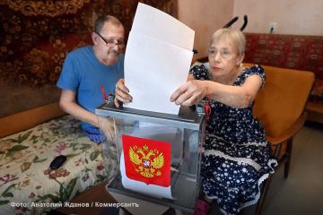 «Девочки, а помогите мне! Что-то я не вижу "Единой…"»