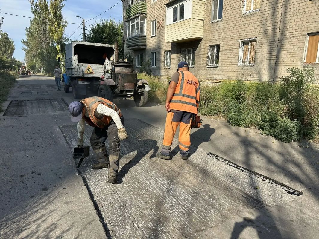 Ремонт дорожного покрытия по ул.Жмуры Киевский район