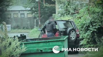 Сотрудники ФСБ задержали жителя Донецка, готовившего по заданию СБУ теракт возле избирательного участка при массовом скоплении людей в день голосования