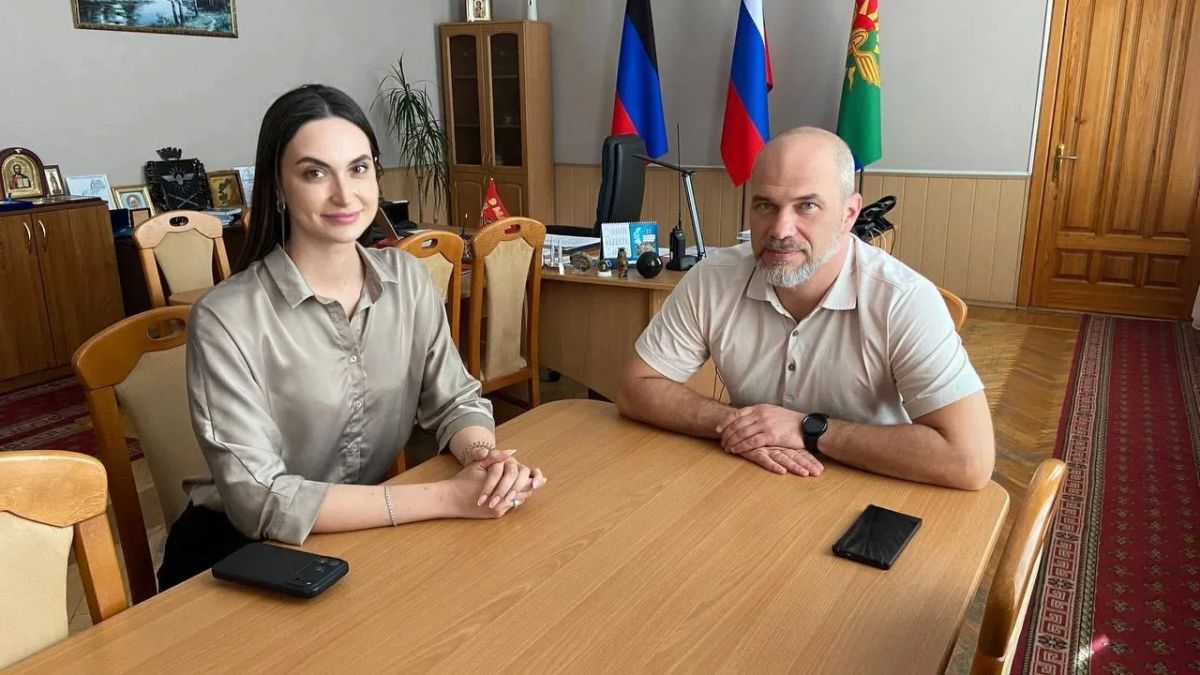 Уполномоченный по правам детей в Донецкой Народной Республике Таисия Чернявская посетила администрацию городского округа Дебальцево