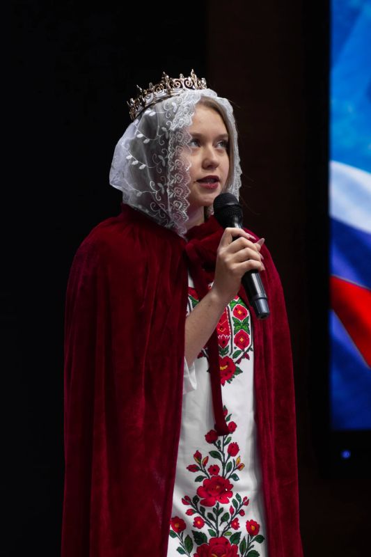 Зажгли сцену: открытие фестиваля «Россия – моя история» в Донецке Зажгли сцену: открытие фестиваля «Россия – моя история» в Донецке