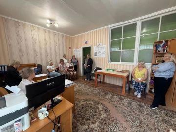 Сегодня, 22 сентября, по инициативе Главы ДНР Дениса Пушилина, спикер-активист, председатель ТОС «Ясиновец» Валентина Карпова провела встречу с трудовым коллективом Государственного казенного дошкольного образовательного...