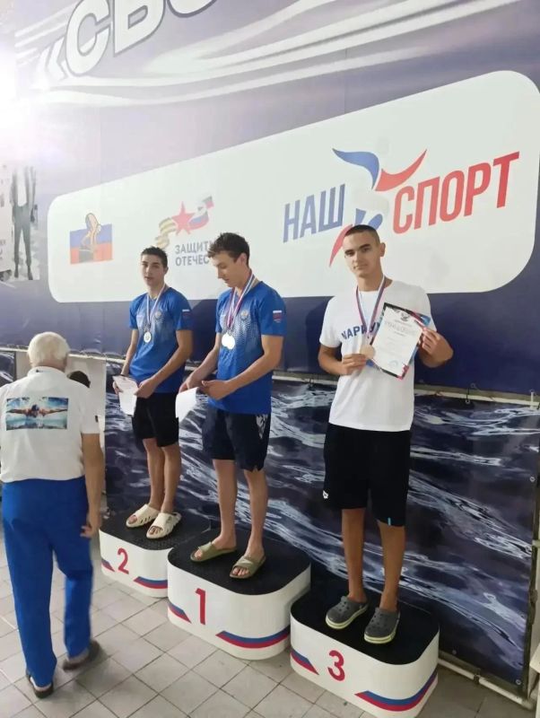 Мариупольский пловец стал призером Чемпионата и Первенства ДНР