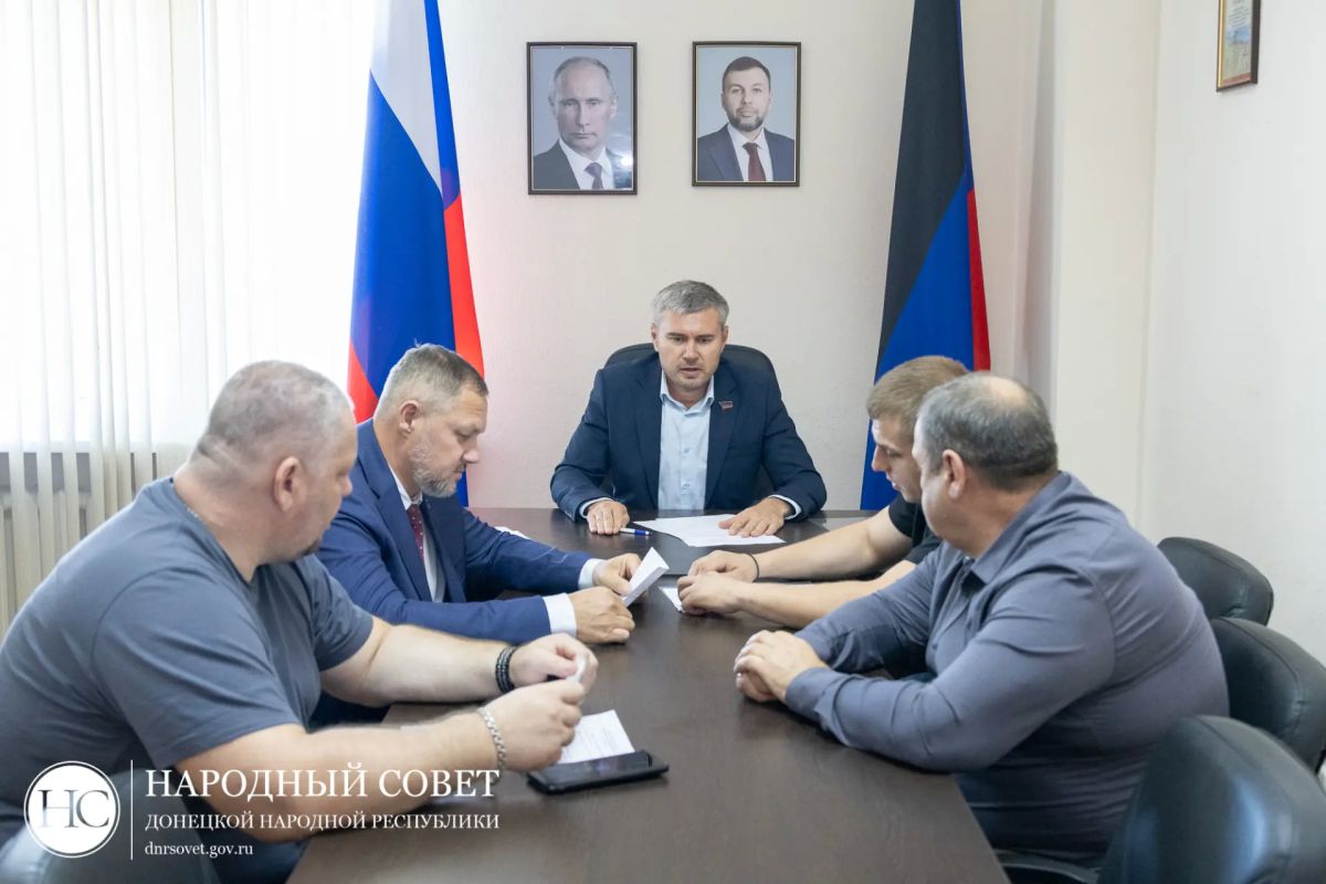 В Народном Совете обсудили продление срока «гаражной амнистии»