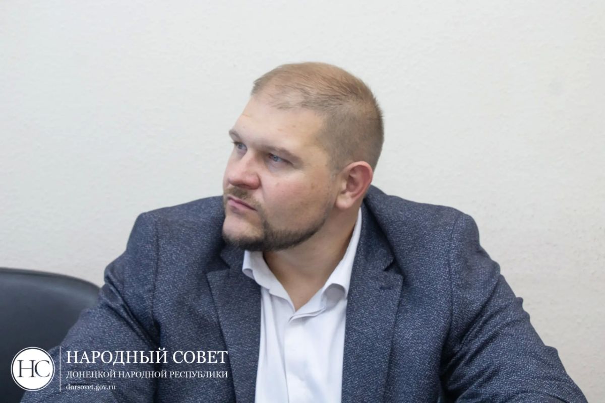 В Народном Совете обсудили вопросы поощрения медицинских работников В Народном Совете обсудили вопросы поощрения медицинских работников