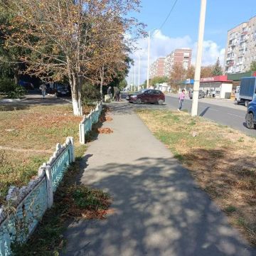 В Кировском поддерживают чистоту городских улиц