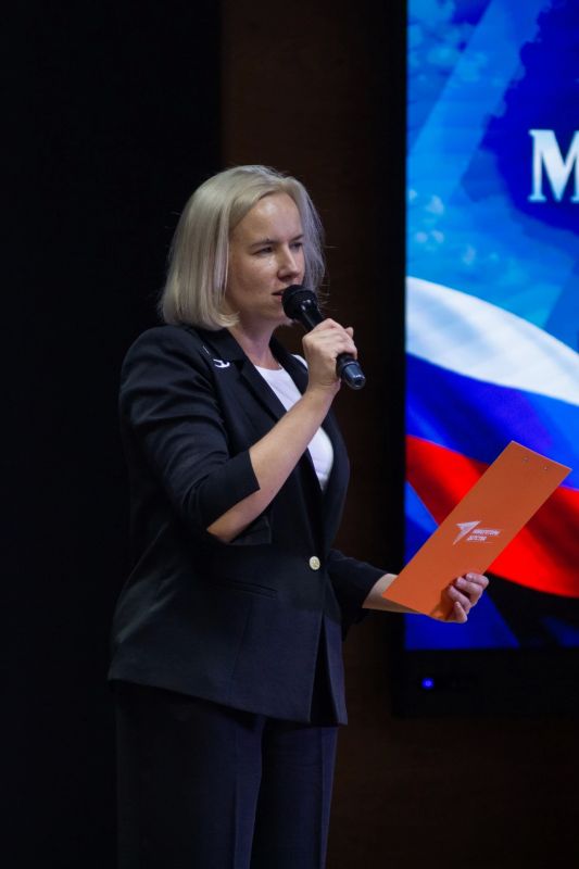 Зажгли сцену: открытие фестиваля «Россия – моя история» в Донецке Зажгли сцену: открытие фестиваля «Россия – моя история» в Донецке