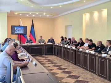 Дмитрий Огилец: В рамках своей депутатской деятельности, принял участие в Аппаратном совещании в администрации г.о.Харцызск