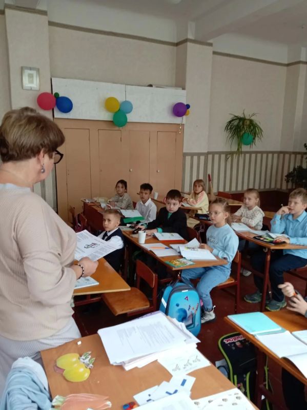 Педагоги формируют у школьников культуру поведения на дороге Педагоги формируют у школьников культуру поведения на дороге