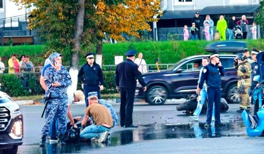 В Дзержинске сотрудники Росгвардии оказали первую помощь пострадавшему в ДТП В Дзержинске сотрудники Росгвардии оказали первую помощь пострадавшему в ДТП
