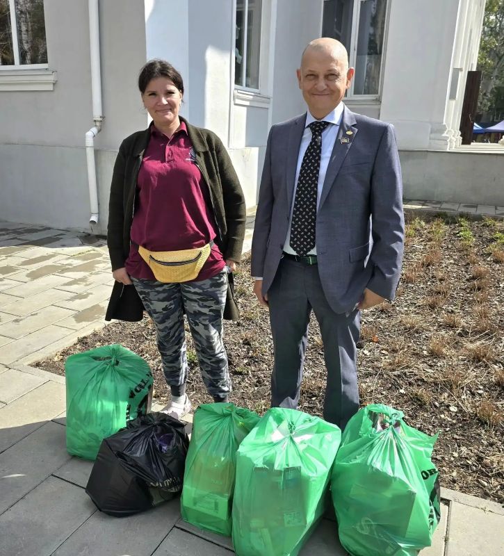 Дмитрий Огилец: Сегодня провёл приём граждан в общественной приёмной партии "Единая Россия" в г.о.Харцызск Дмитрий Огилец: Сегодня провёл приём граждан в общественной приёмной партии "Единая Россия" в г.о.Харцызск