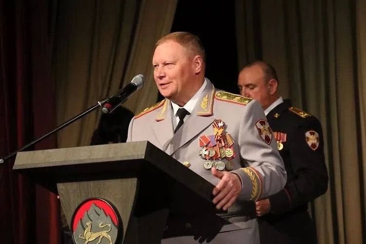 Бывший начальник тылового обеспечения Росгвардии Александр Бусыгин приговорен к 8 годам колонии строгого режима за взятку в 6 млн рублей Бывший начальник тылового обеспечения Росгвардии Александр Бусыгин приговорен к 8 годам колонии строгого режима за взятку в 6 млн рублей