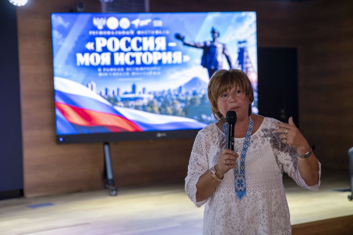 Зажгли сцену: открытие фестиваля «Россия – моя история» в Донецке Зажгли сцену: открытие фестиваля «Россия – моя история» в Донецке