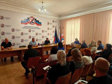 Сергей Ермаков: 22 сентября провел расширенное аппаратное совещание с участием руководителей предприятий, организаций, учреждений и представителей территориальных секторов