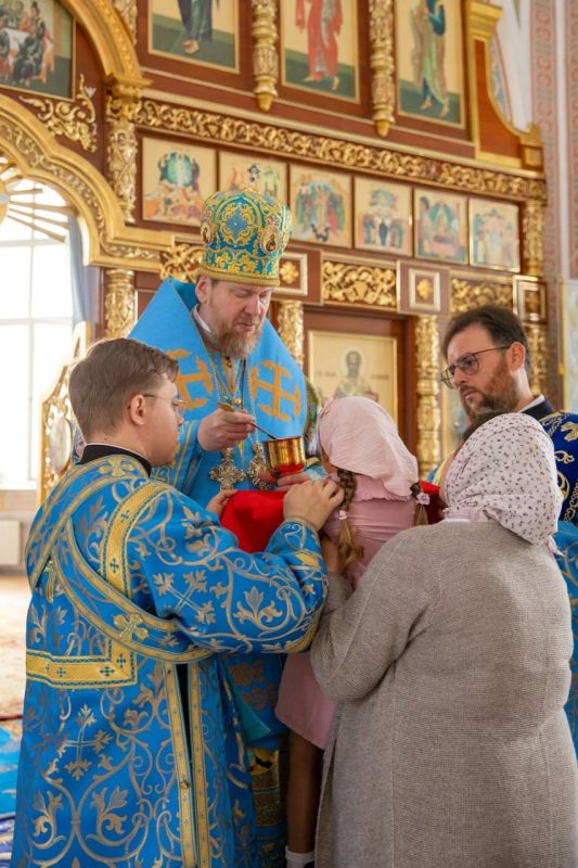 Константин Зинченко: В праздник Рождества Пресвятой Богородицы митрополит Владимир совершил Божественную литургию в селе Бугас Константин Зинченко: В праздник Рождества Пресвятой Богородицы митрополит Владимир совершил Божественную литургию в селе Бугас