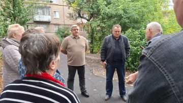 Валентин Левченко: Встреча с жителями дома № 24 по ул. Ионина в рамках проекта «Управдом»