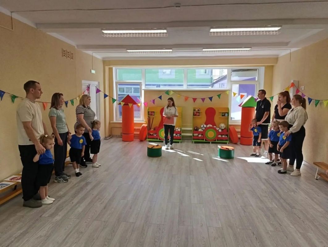 В Кировском продолжается работа по обучению детей правилам дорожного движения В Кировском продолжается работа по обучению детей правилам дорожного движения