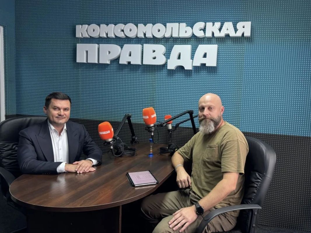 Сегодня в 17:00 - слушайте прямой эфир с министром экономического развития ДНР Дмитрием Красновым