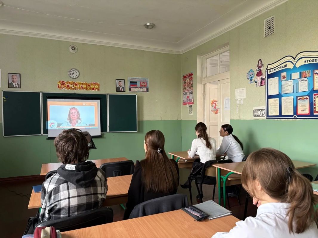 Школьникам Ждановки провели мероприятия на тему финансов Школьникам Ждановки провели мероприятия на тему финансов