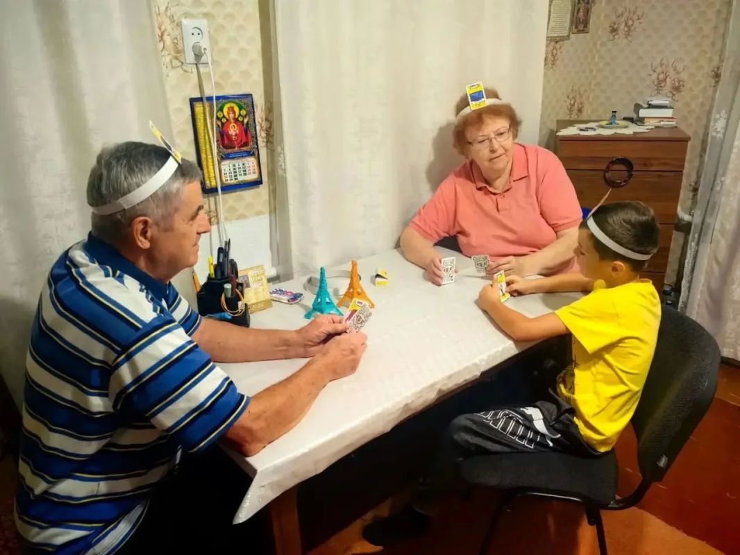 В рамках проекта «Крепкая семья»: «Родительская Гостиная» — когда все за одним столом! В рамках проекта «Крепкая семья»: «Родительская Гостиная» — когда все за одним столом!