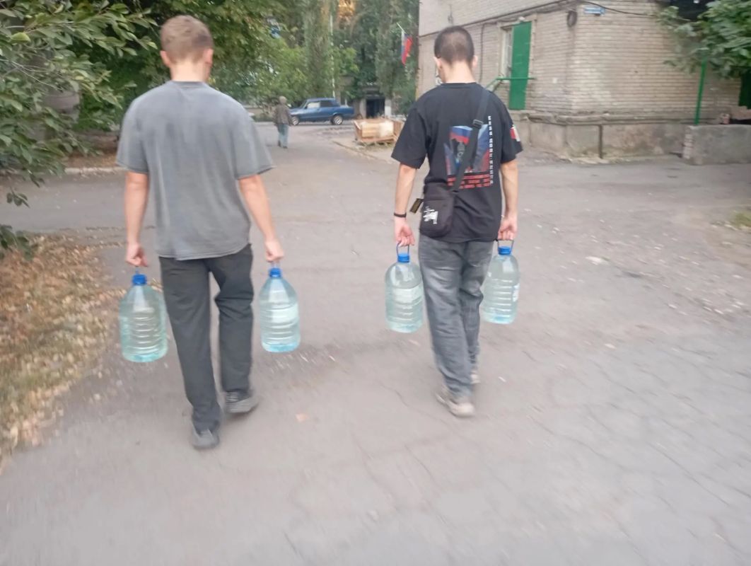 Денис Зубов: «День добрых дел» в Иловайске: помощь, которая согревает Денис Зубов: «День добрых дел» в Иловайске: помощь, которая согревает