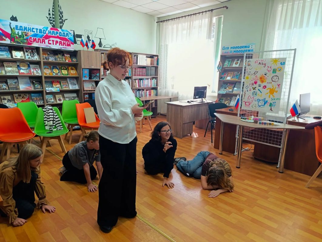 Юношеская библиотека собрала талантливую молодежь на творческой площадке «Молодые таланты Макеевки» в рамках Центра молодежного творчества «NEXT» Юношеская библиотека собрала талантливую молодежь на творческой площадке «Молодые таланты Макеевки» в рамках Центра молодежного творчества «NEXT»