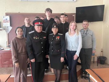 «Молодость в строю». Состоялась беседа с представителем городского казачьего общества «Станица Енакиевская» Сергеем Валентиновичем