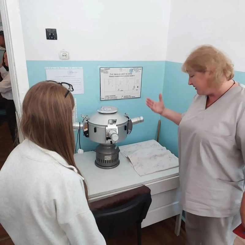Школьникам Ждановки провели профориентационную экскурсию Школьникам Ждановки провели профориентационную экскурсию