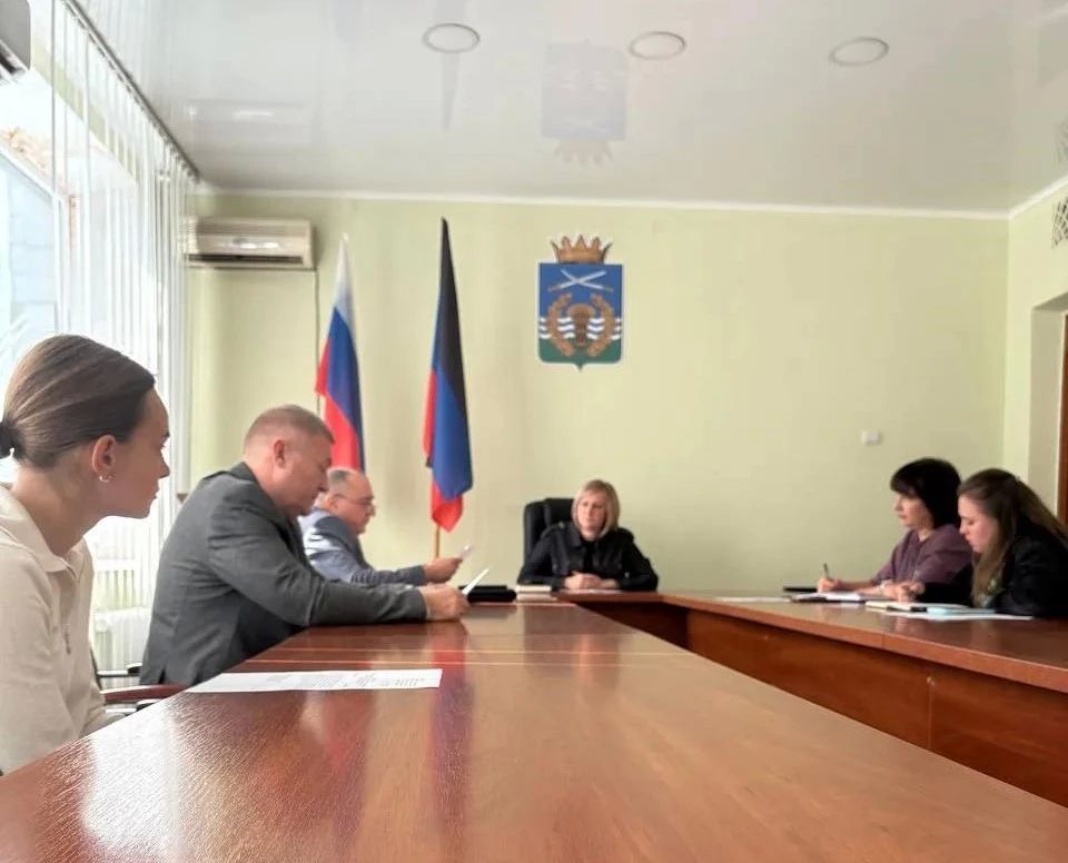 На связи с жителями. Игорь Пашков провёл приём жителей Пролетарского района Донецка На связи с жителями. Игорь Пашков провёл приём жителей Пролетарского района Донецка