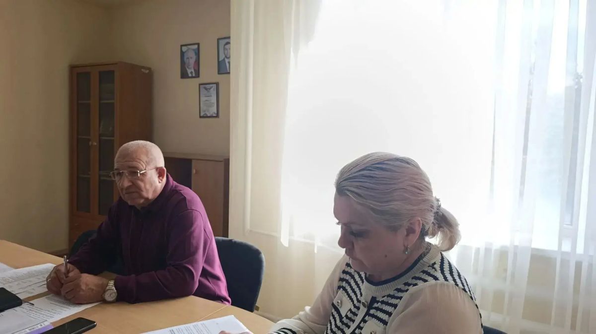 Наталья Бегуненко: В Управе Петровского внутригородского района Администрации г.о. Донецк прошло заседание Комиссии по делам несовершеннолетних и защите их прав