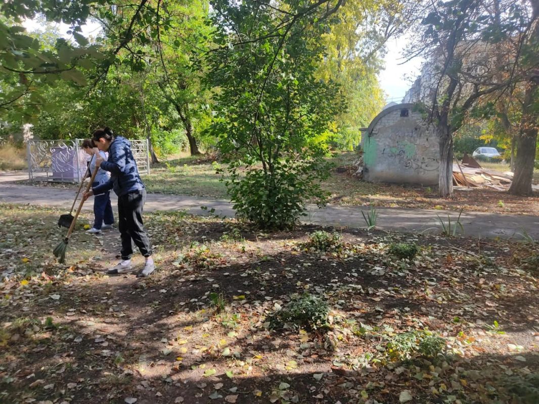 Сегодня, 24 сентября 2026 года, в рамках проекта «Городская среда», неравнодушные жители Кировского района приняли участие в традиционной экологической акции «Чистый четверг» Сегодня, 24 сентября 2026 года, в рамках проекта «Городская среда», неравнодушные жители Кировского района приняли участие в традиционной экологической акции «Чистый четверг»