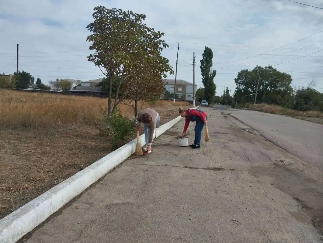 В Шахтерском округе провели экологическую акцию «Чистый четверг» В Шахтерском округе провели экологическую акцию «Чистый четверг»