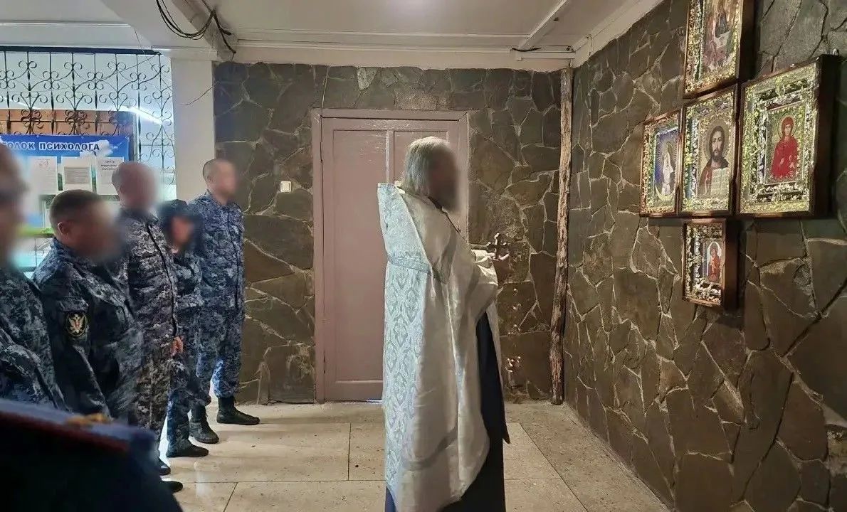 Сотрудники ИК-7 почтили память погибших при выполнении служебного долга Сотрудники ИК-7 почтили память погибших при выполнении служебного долга