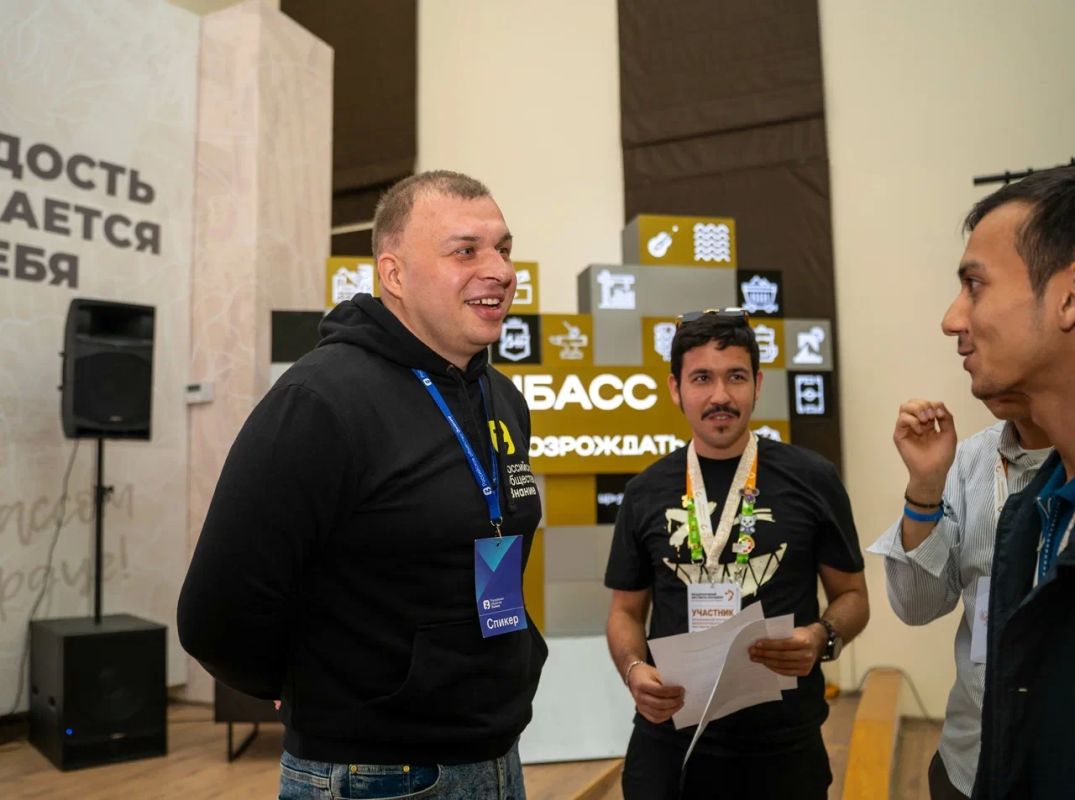 Учёный ДонГУ выступил с лекцией для участников Международного фестиваля молодёжи Учёный ДонГУ выступил с лекцией для участников Международного фестиваля молодёжи