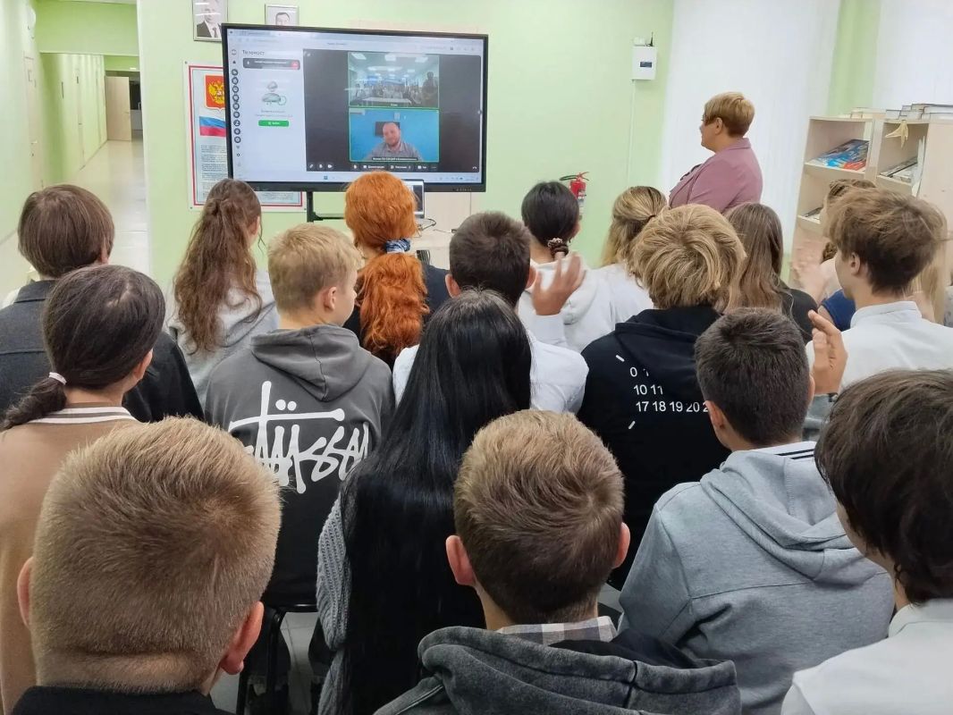 В рамках «Осеннего марафона профессий» школьники заглянули за кулисы детского сада В рамках «Осеннего марафона профессий» школьники заглянули за кулисы детского сада