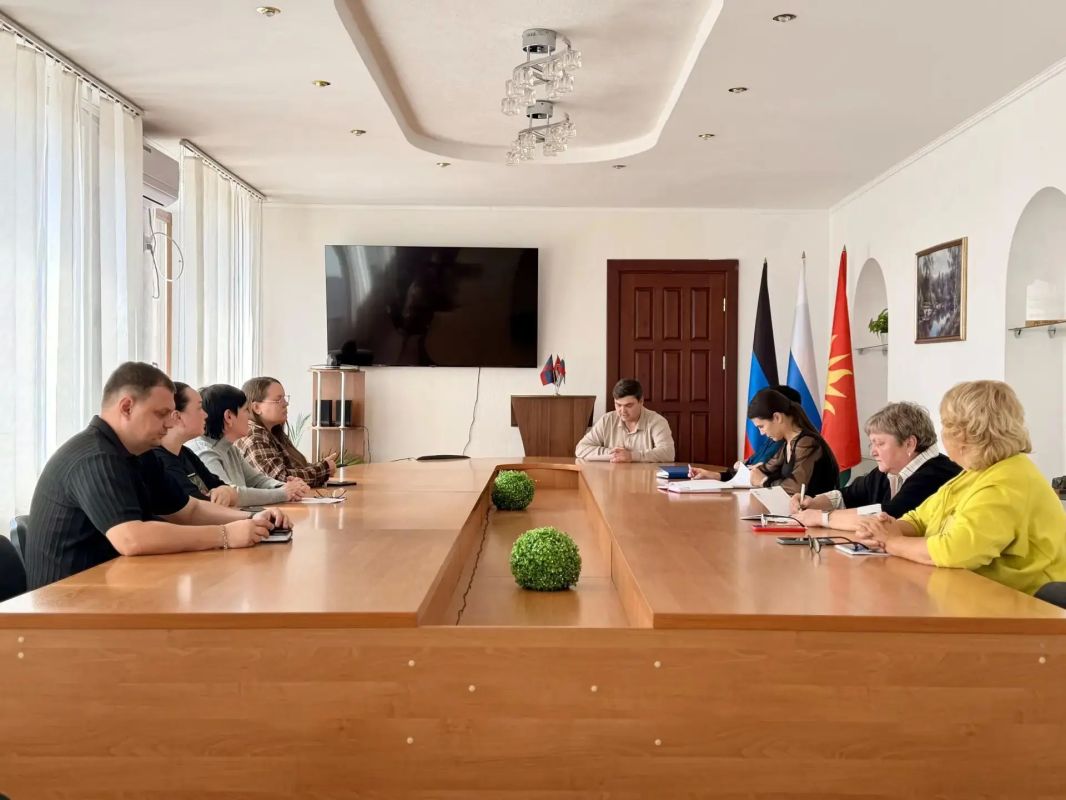 Заседание рабочей группы при администрации городского округа Торез Донецкой Народной Республики для оказания всестороннего содействия организации социальной защиты населения в части реализации мероприятий по предоставлению...